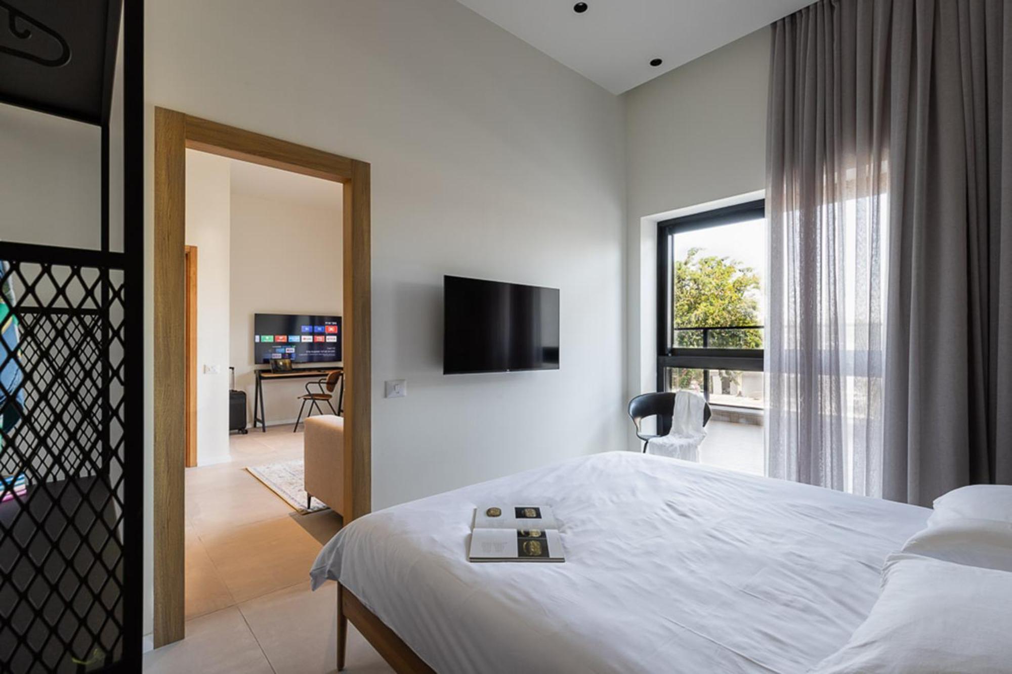 Tayo Studios & Apartments Бат-Ям Экстерьер фото