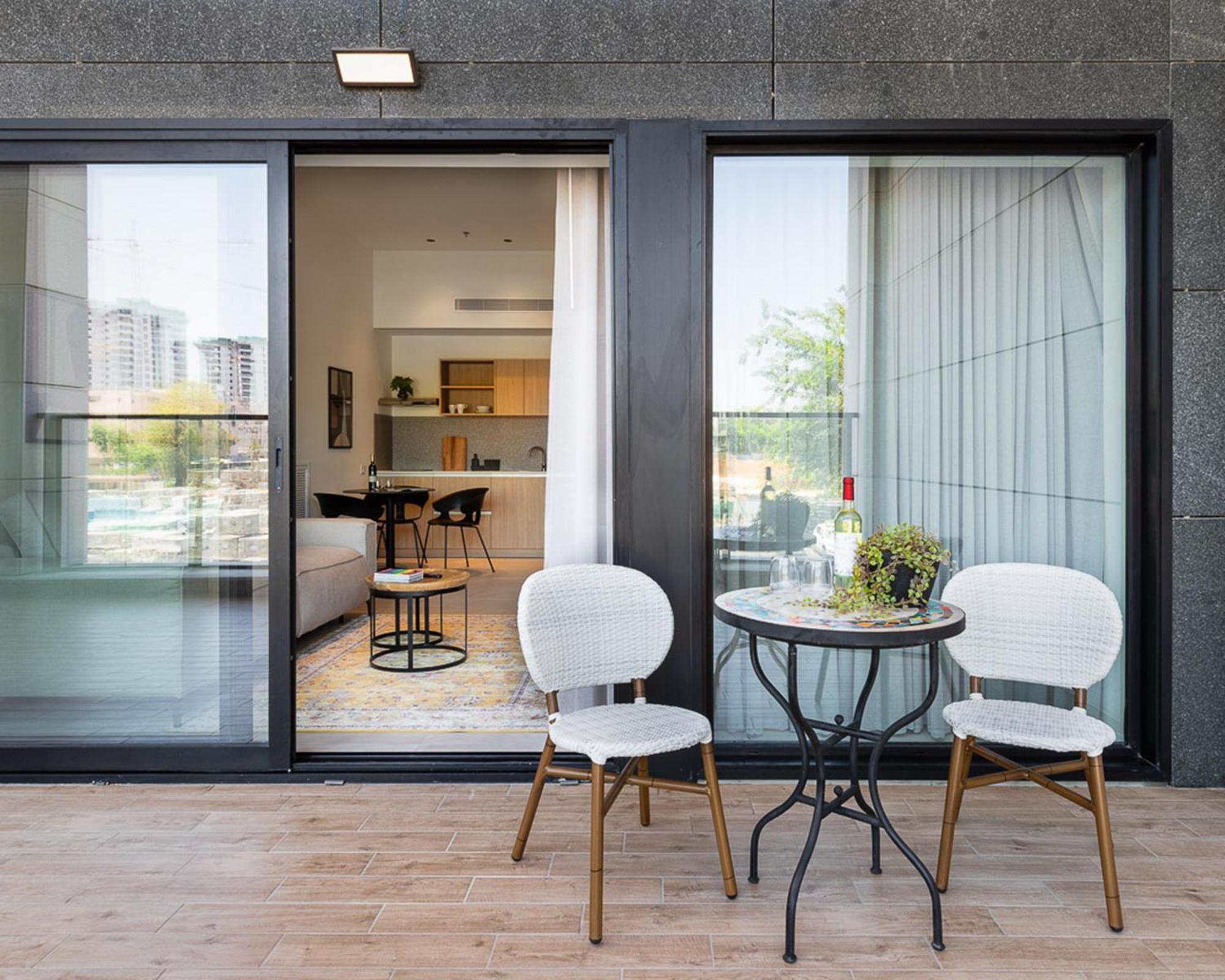 Tayo Studios & Apartments Бат-Ям Экстерьер фото